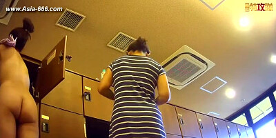 japanese public bathroom changeroom.9
