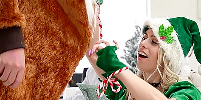 Jill Kassidy And Xxlayna Marie In Santas Helpers Are Stepsister And Her Latina Bff