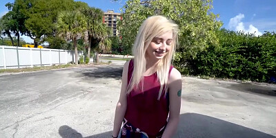 Peter Green And Lexi Lore - Horny 19 Year Old Hops On The Bus / 31.1.2018