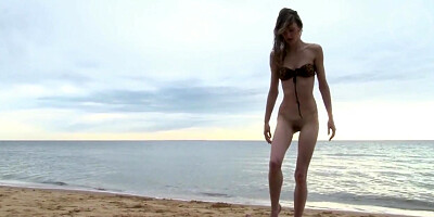 Skinny amateur girl fucked and creampied on the beach