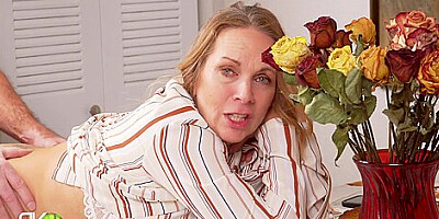 Cum Stuff Your Stepmom For Thanksgiving! Full Trailer