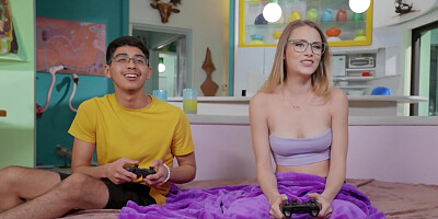 Nerdy chick and ger stepbrother are havign sex in the bedroom