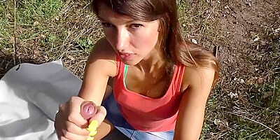 Junoesque E At Amateur Cuckold Action