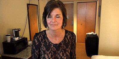 Country MILF gets a big facial