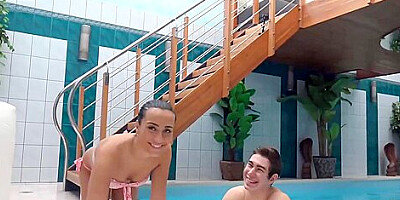 Watch Roses Dirt With Anna Rose And Sexy Anna