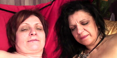 Big Lesbo Rack Retro Lesbians