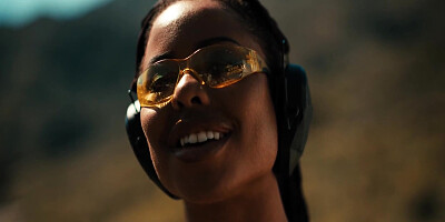 Kayley Gunner, Nicole Doshi - Machine Gunner - Episode 1