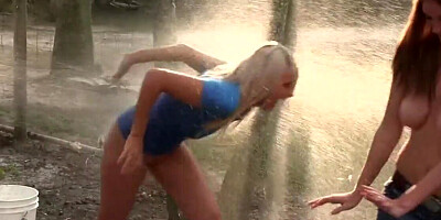 Outdoors entertainment for a couple of horny coed sluts
