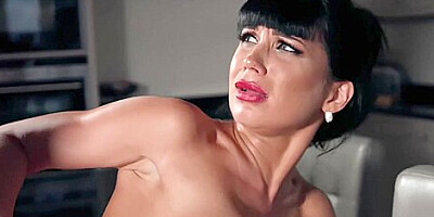 Lustful Cougar Valentina Ricci Crazy Hardcore Video