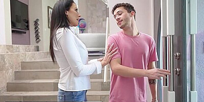 Reagan Foxx In Sexy Milf Fucks Fratboy Neighbor Who Bullies Her Husband