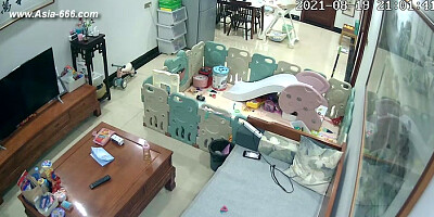 Hackers use the camera to remote monitoring of a lover's home life.***