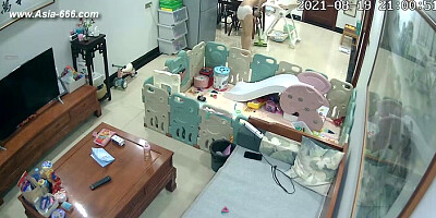 Hackers use the camera to remote monitoring of a lover's home life.***