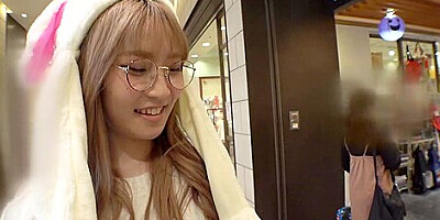 淫乱麻美ゆま、エキゾチックな手コキとディルド/玩具でJav Movie
