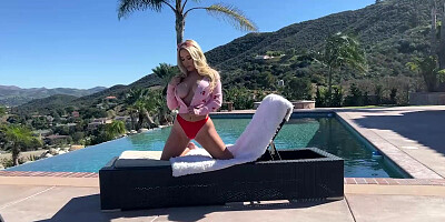 Behind The Scenes with Milf Cherry of the Month Savannah Bond As She Plays With Big Tits