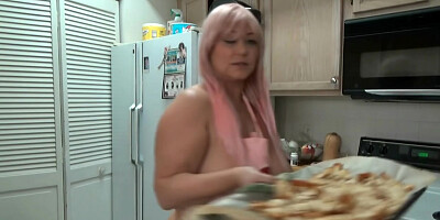 Samantha38g - Baking A Cake