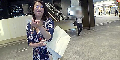 超絶おっぱいの３０歳爆乳素人！圧倒的谷間でチンポを誘惑めちゃくちゃハメる