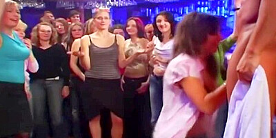 Crazy Strippers Seduced Amateur Ladies 33 Min