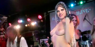 Korrozia metalla rock concert stage trio ladies nude striptease