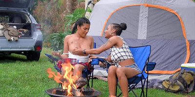 Ebony girls Sarai Minx and Maya Farrell in lesbian action