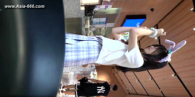 peeping chinese amateur upskirt.117