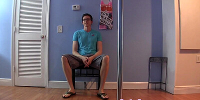 Stripper Lelu Love gives him lap dance and handjob