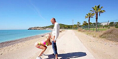 Skinny Incredible Adult Clip - Angie Lynx