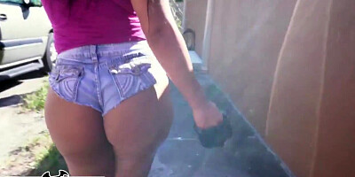 Sean Lawless is horny for making it with Rose Monroe