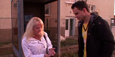 A skinny pervert picks up a blonde grandma and gets a BJ