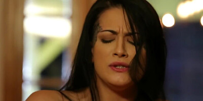 Babysitter has to stop the robbery making it with thief