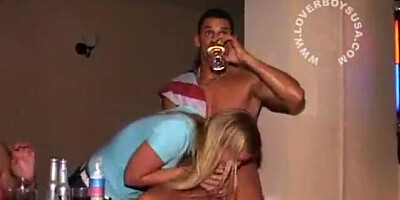 Amateur women give quick blowjobs to naked stripper