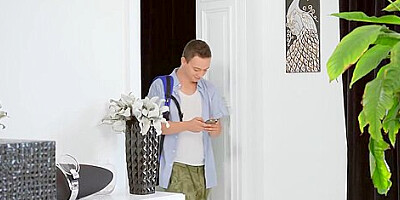 Nikki Nuttz And Kira Queen - A Dirty-minded Stepmom Is Thirsty For Her Stepsons