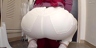 [dvdms-879] A Lady With A Big Ass And Pale Skin Is Fucked By A Housekeeper! Mizuki Yayoi Scene 1