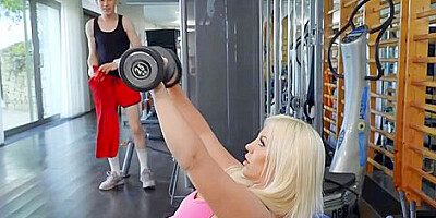 Getting Her Hairy Slit Pounded In T With Ginebra Bellucci And Jordi El Nino Polla