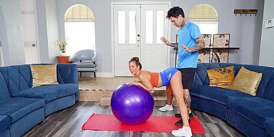 Big Bubble Bottom Of Milf Alexis Fawx Drives Him Crazy!