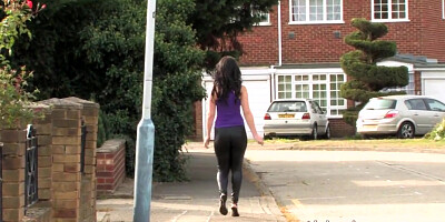 Melissa from UK shows her hairy bush