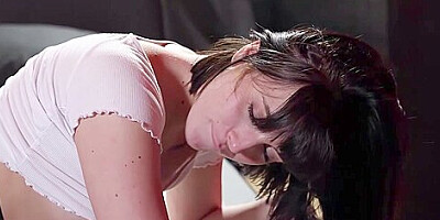 Luscious Milf Sits On teen 18+ Maid Alyson Thors Face